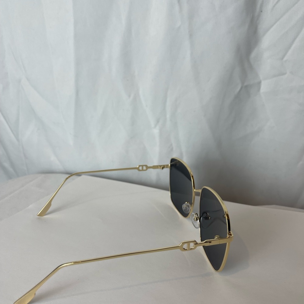 Gold Square Sunglasses - Picture 6 of 7